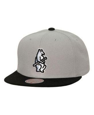Men's Gray Chicago Cubs Cooperstown Collection Away Snapback Hat by MITCHELL&NESS