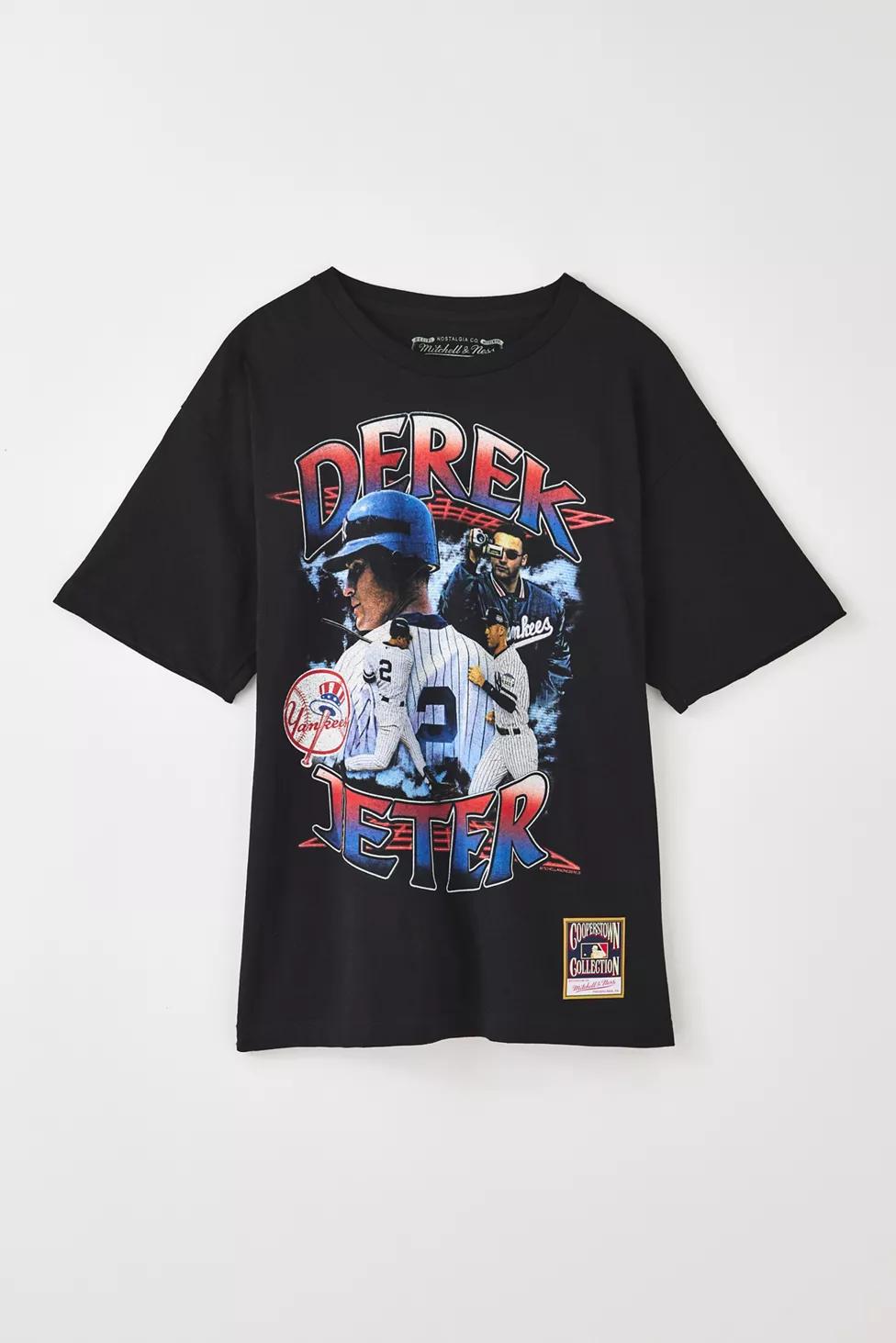 Mitchell & Ness MLB Legends New York Yankees Derek Jeter Graphic Tee by MITCHELL&NESS