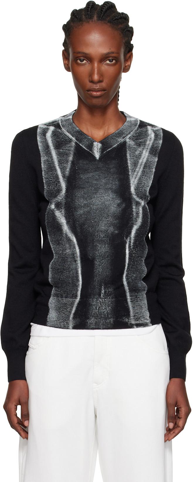 Black Folded Printed Gauge 14 V-neck Sweater by MM6 MAISON MARGIELA