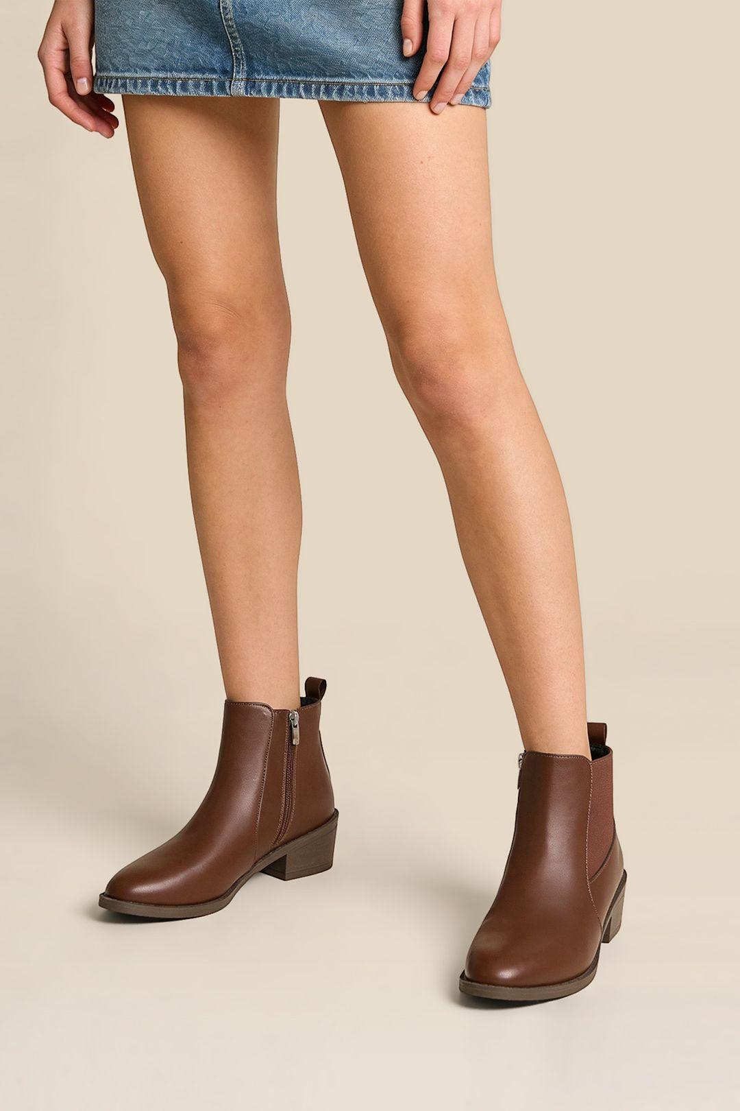 Pointed Toe Chunky Heel Ankle Boots by MODISHION