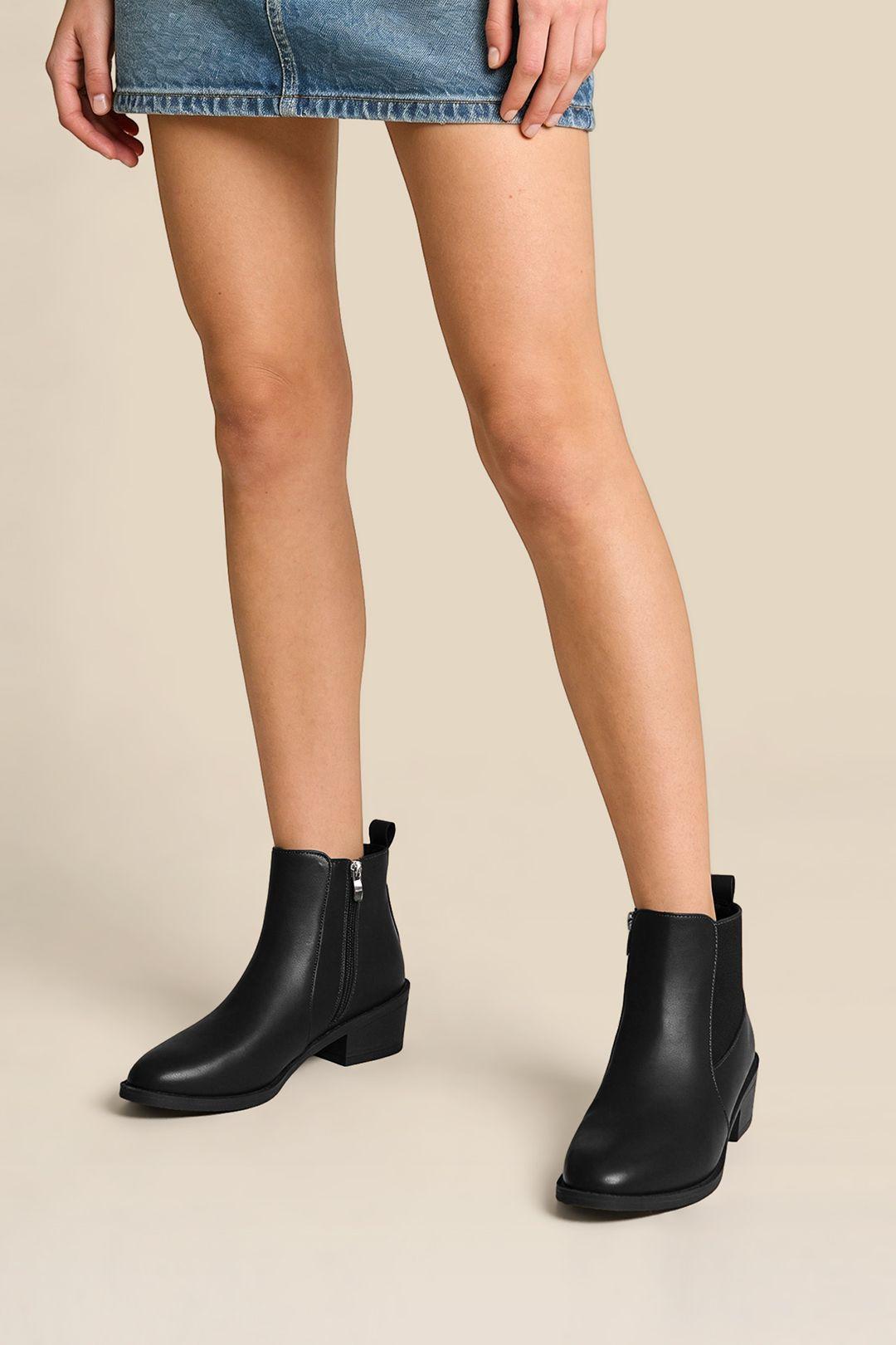 Pointed Toe Chunky Heel Ankle Boots by MODISHION