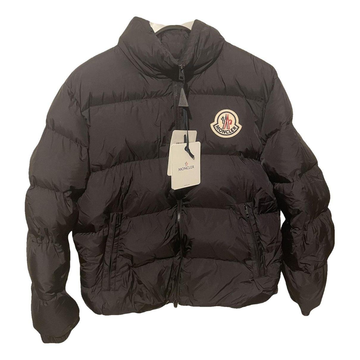 Classic puffer by MONCLER