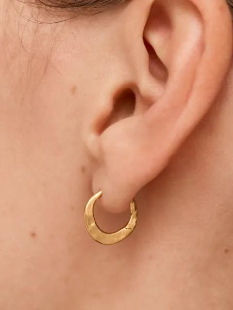 Capri hammered huggie earrings by MONICA VINADER