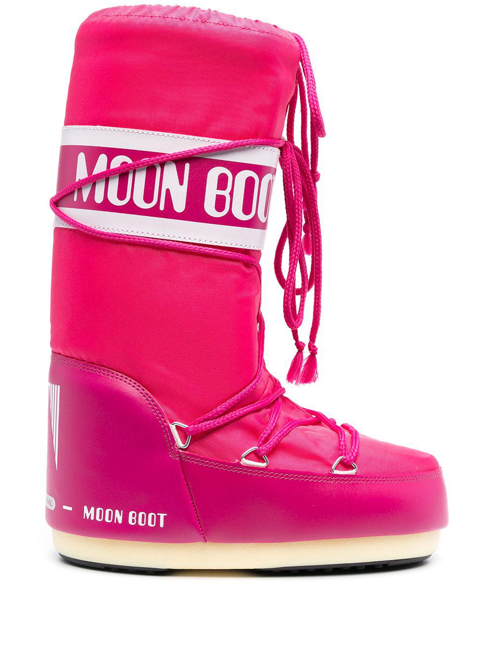 Icon snow boots by MOON BOOT