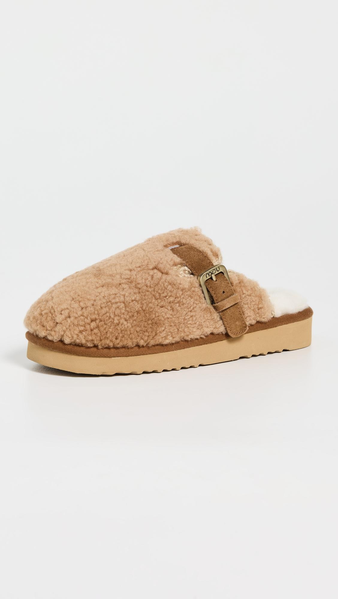 Curly Mou Slippers by MOU