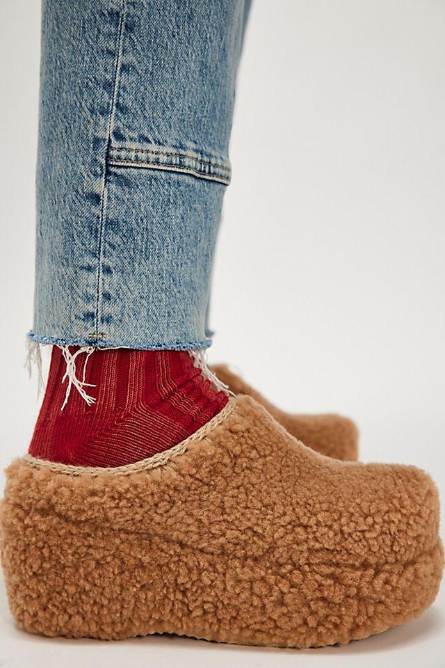 MOU Cozy Platform Clogs by MOU