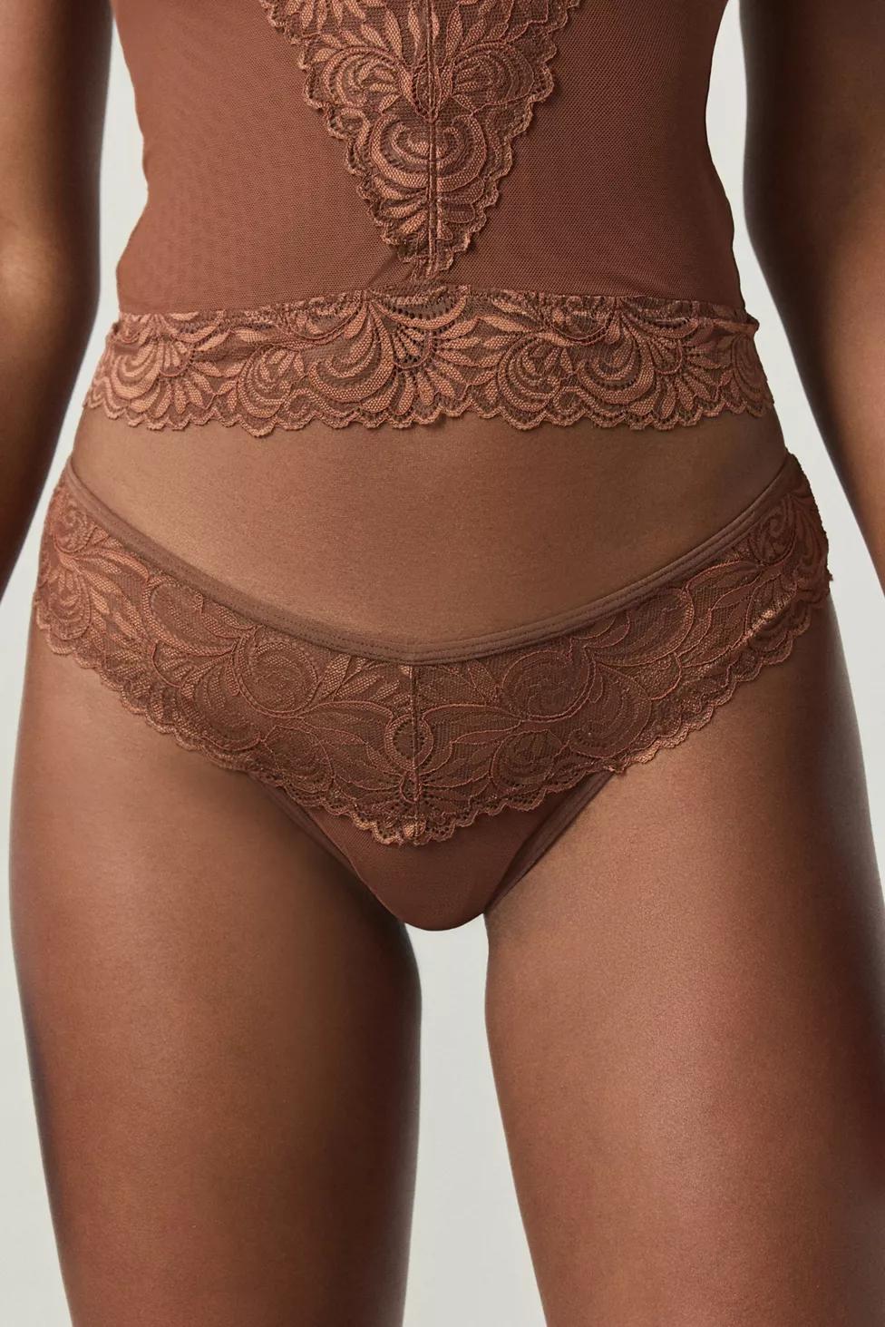 Mucci Elettra Scalloped Lace Thong by MUCCI