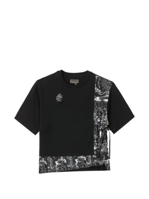 graphic-print pleated T-shirt by MUSIUM DIV.