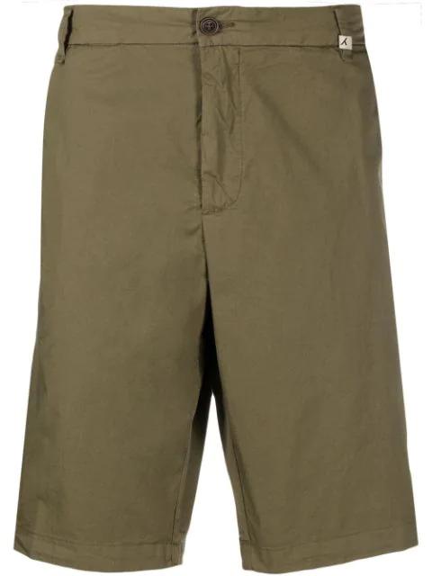 mid-rise flared chino shorts by MYTHS