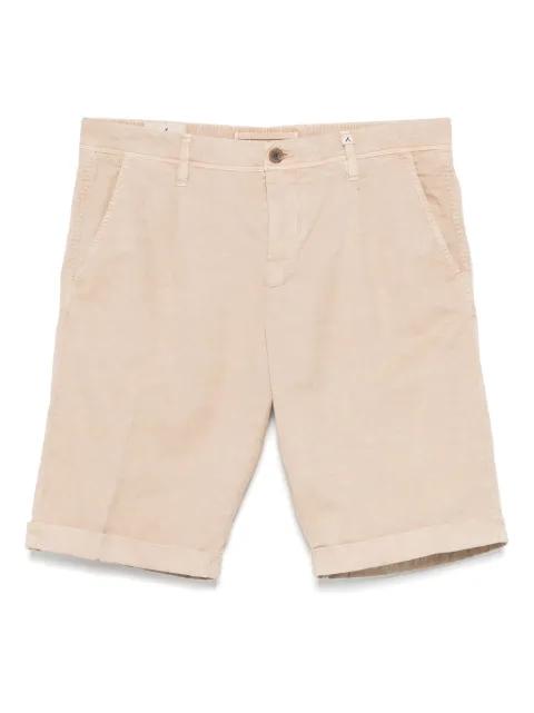 straight-leg shorts by MYTHS