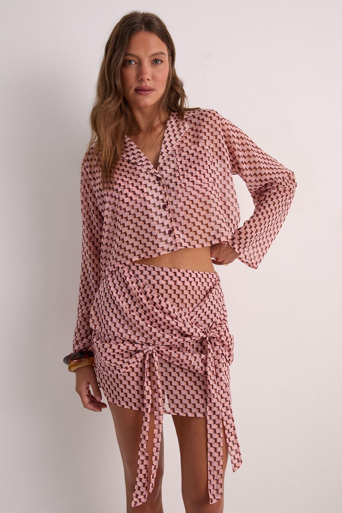 Geo Cropped Beach Shirt by NASTYGAL