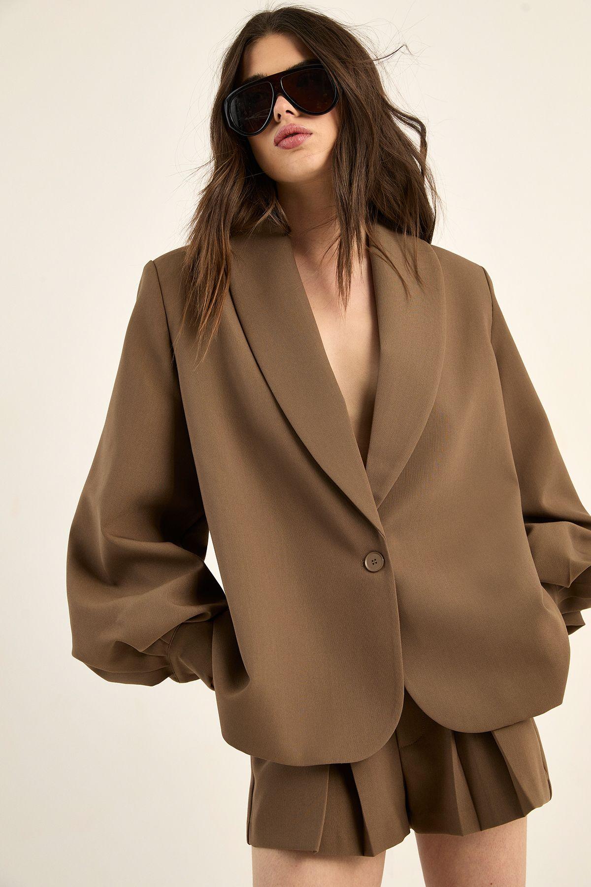 Tailored Front Pleat Short Co-Ord by NASTYGAL