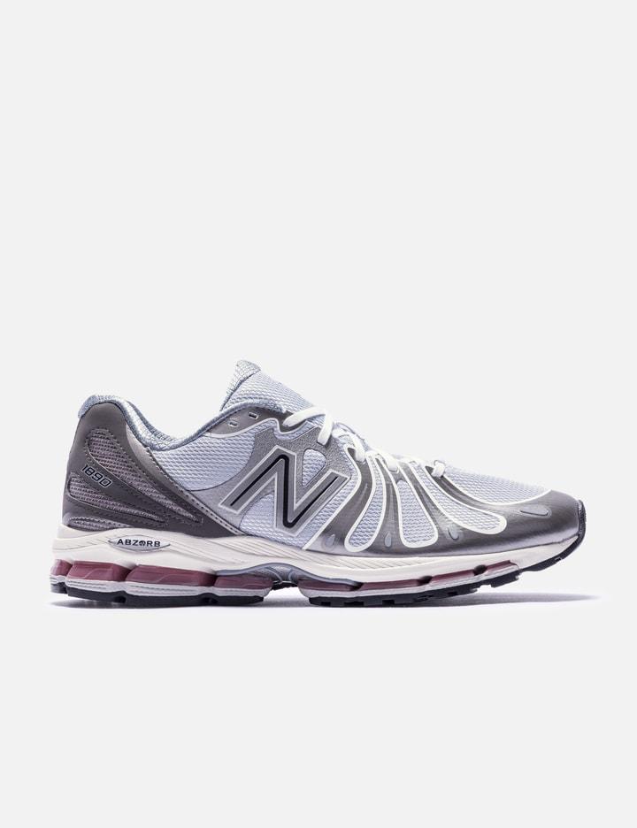 1890 by NEW BALANCE