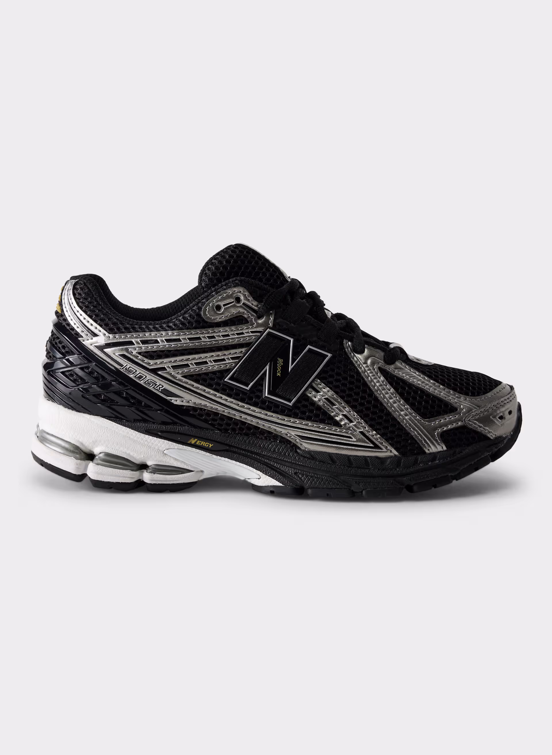 1906 by NEW BALANCE