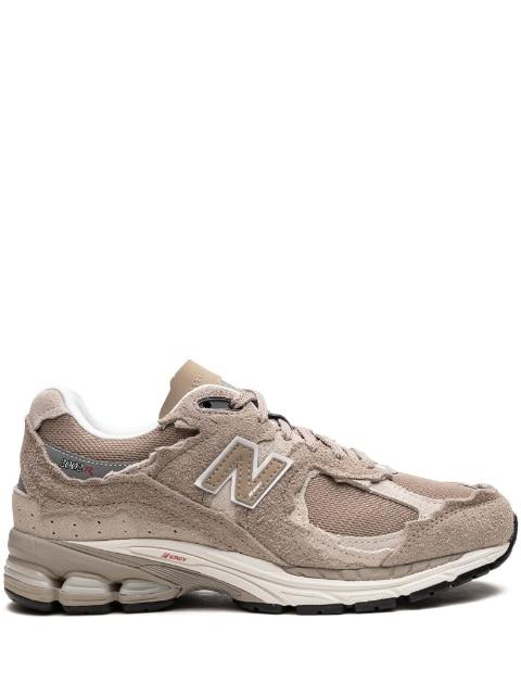 2002RD "Driftwood/Sea Salt" sneakers by NEW BALANCE