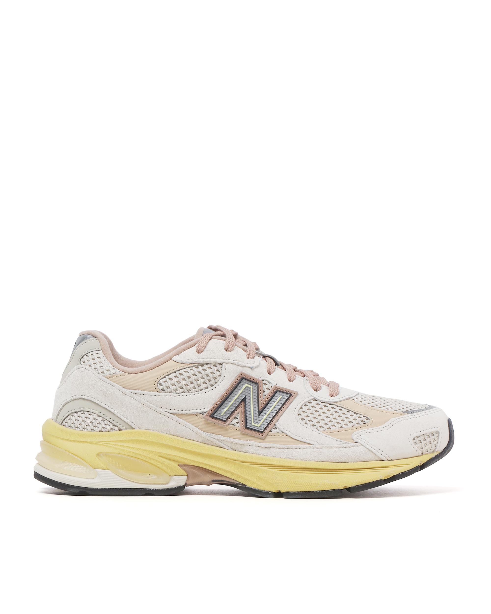 2010 sneakers by NEW BALANCE