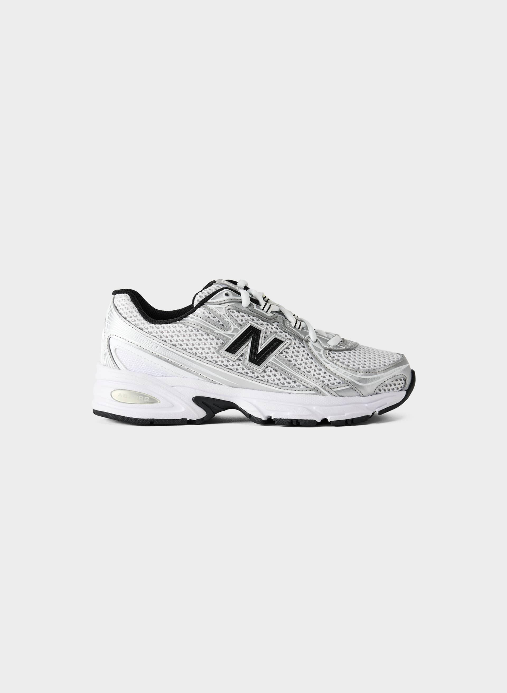 740 by NEW BALANCE