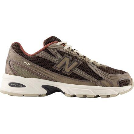 740 Shoe by NEW BALANCE