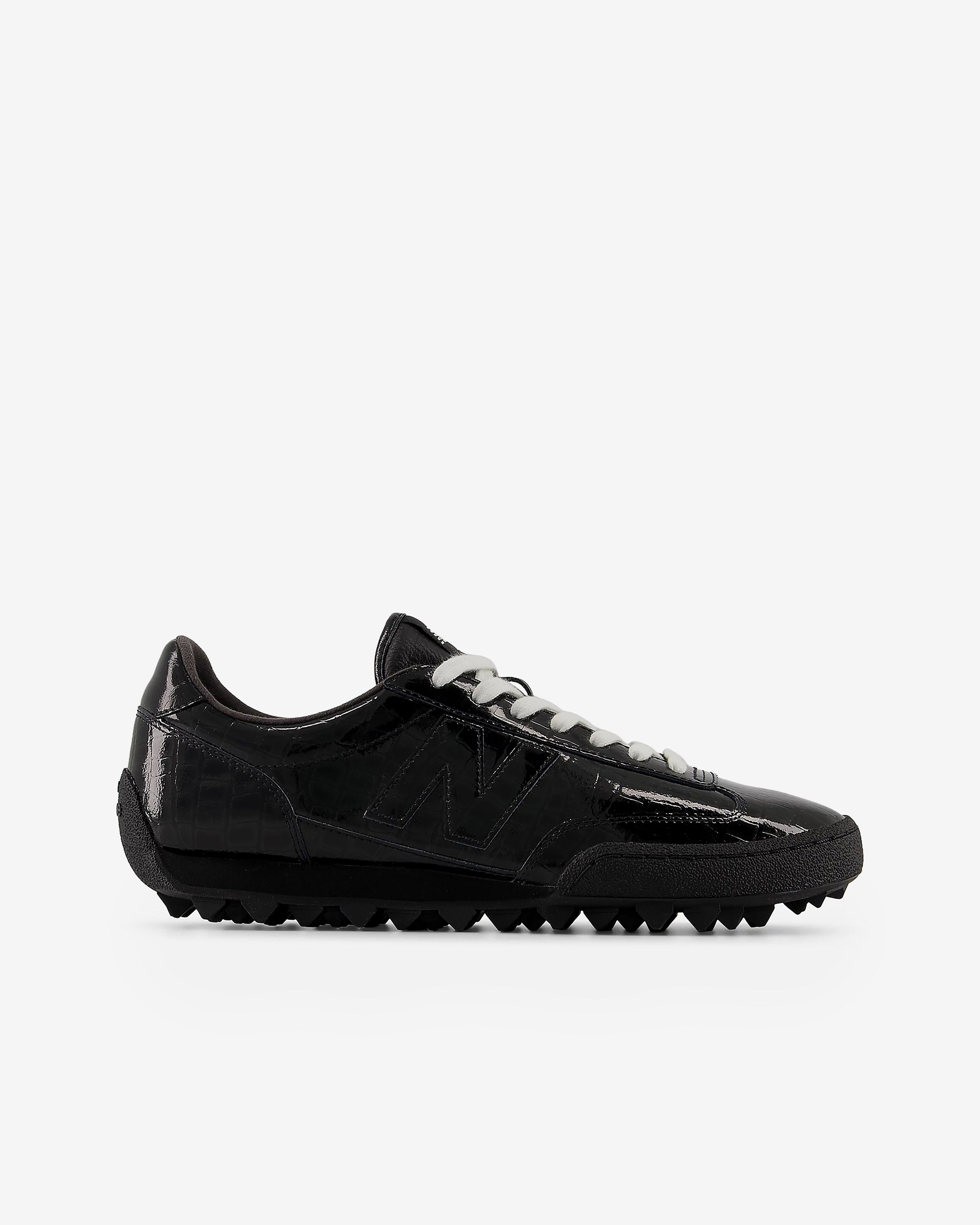 New Balance - Men's Gator Run Sneakers - (Black) by NEW BALANCE