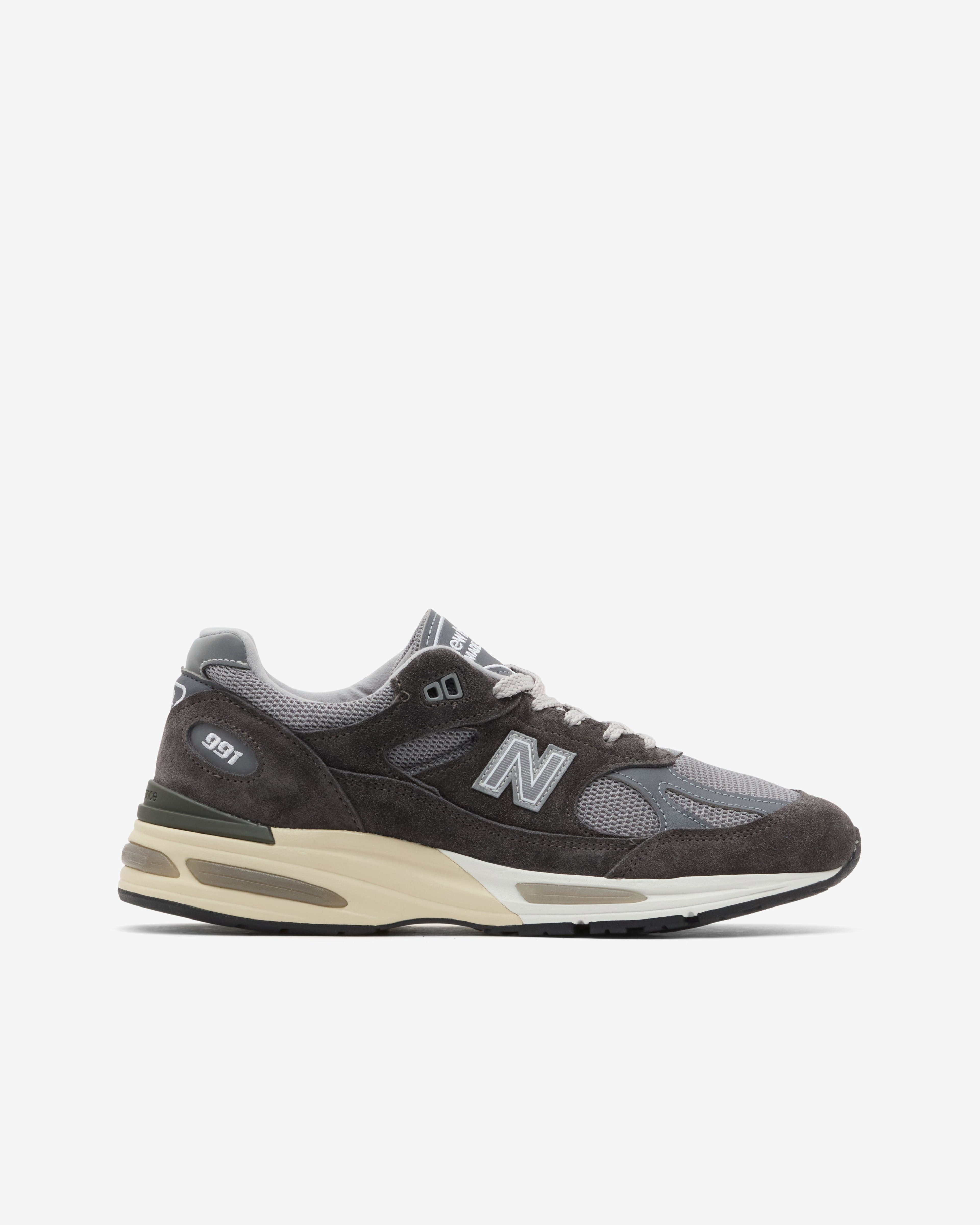 New Balance - Men's U991RG2 - (Forged Iron) by NEW BALANCE