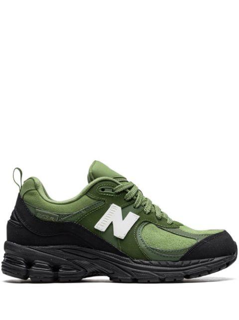 x The Basement 2002R sneakers by NEW BALANCE
