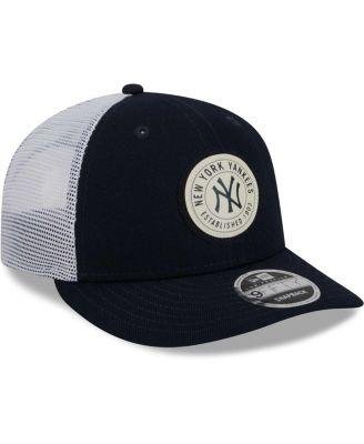 Men's Navy New York Yankees Circle Trucker Low Profile 9FIFTY Snapback Hat by NEW ERA