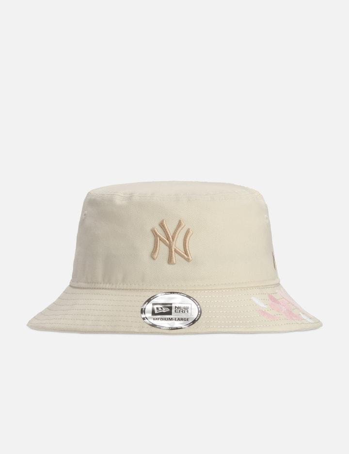 New York Yankees Sakura Bucket Hat by NEW ERA