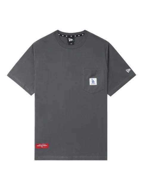 pocket-detail T-shirt by NEW ERA