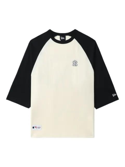 raglan-sleeve logo-print T-shirt by NEW ERA