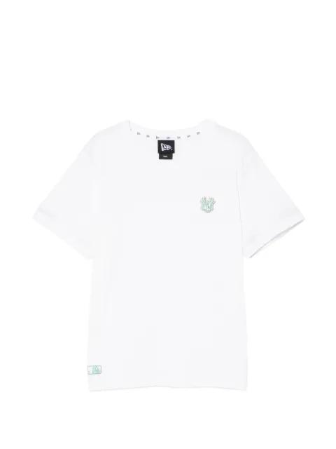 short-sleeve T-shirt by NEW ERA