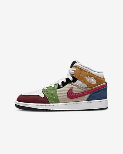 Air Jordan 1 Mid SE Big Kids' Shoes