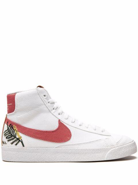 Blazer Mid 77 "Catechu" sneakers by NIKE