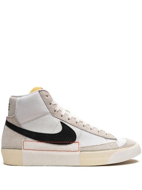 Blazer Mid '77 sneakers by NIKE