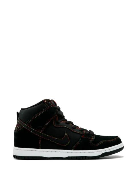 Dunk High Pro SB by NIKE