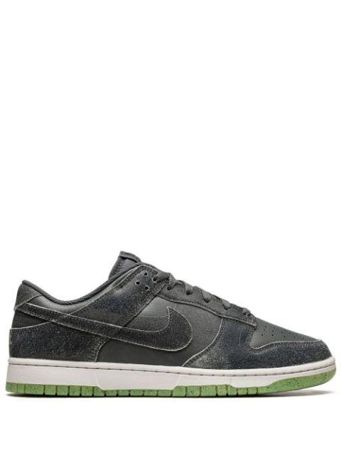 Dunk Low Retro PRM "Halloween 2022" sneakers by NIKE