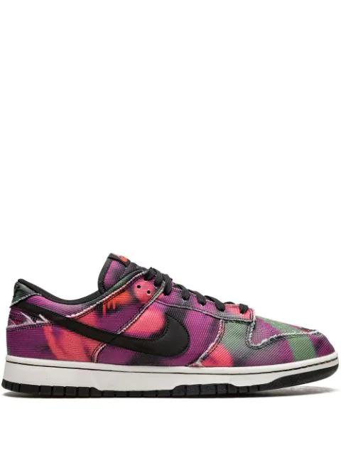 Dunk Low Retro Premium "Graffiti" sneakers by NIKE