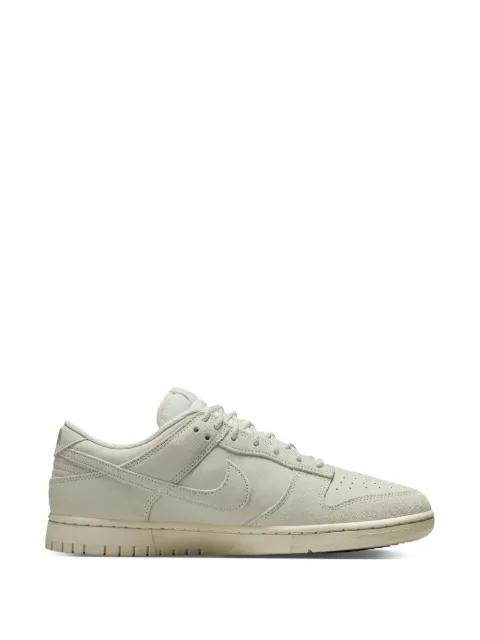 Dunk Low Retro SE sneakers by NIKE