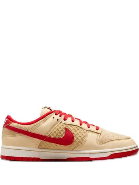 Dunk Low "Strawbeyy Waffle" sneakers by NIKE