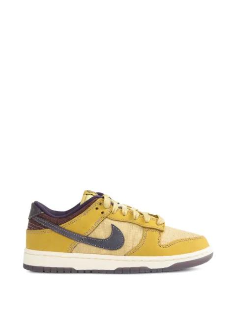 Dunk Low lace-up sneakers by NIKE