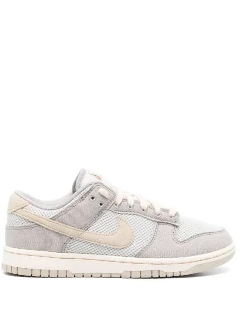 Dunk Low sneakers by NIKE