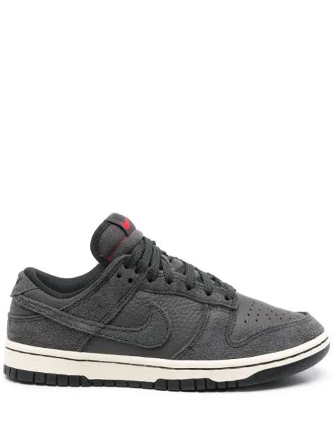 Dunk Low sneakers by NIKE