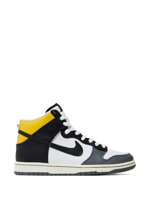 Dunk sneakers by NIKE