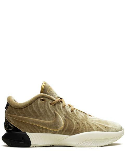 LeBron 21 EP "The Shop Nobility sneakers by NIKE