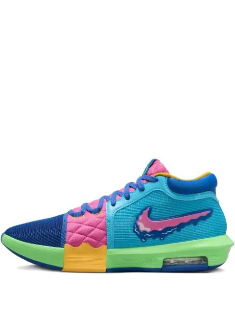 Lebron 8 Witness sneakers by NIKE