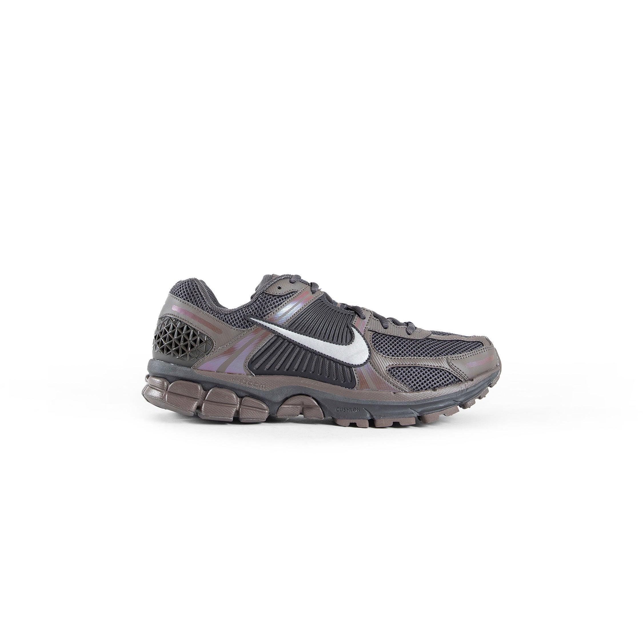 NIKE MAN GREY SNEAKERS by NIKE