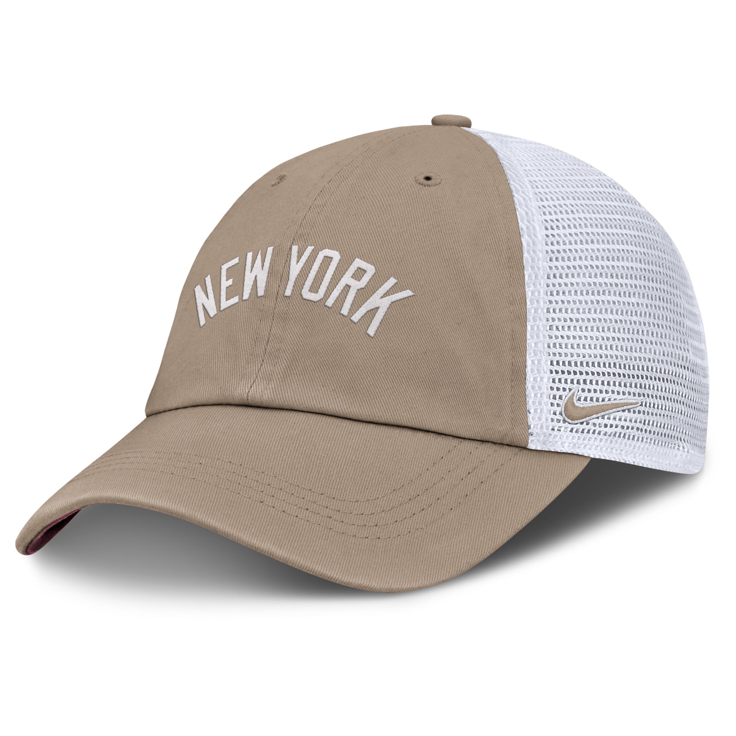 New York Yankees Club Nike Women's MLB Trucker Adjustable Hat by NIKE