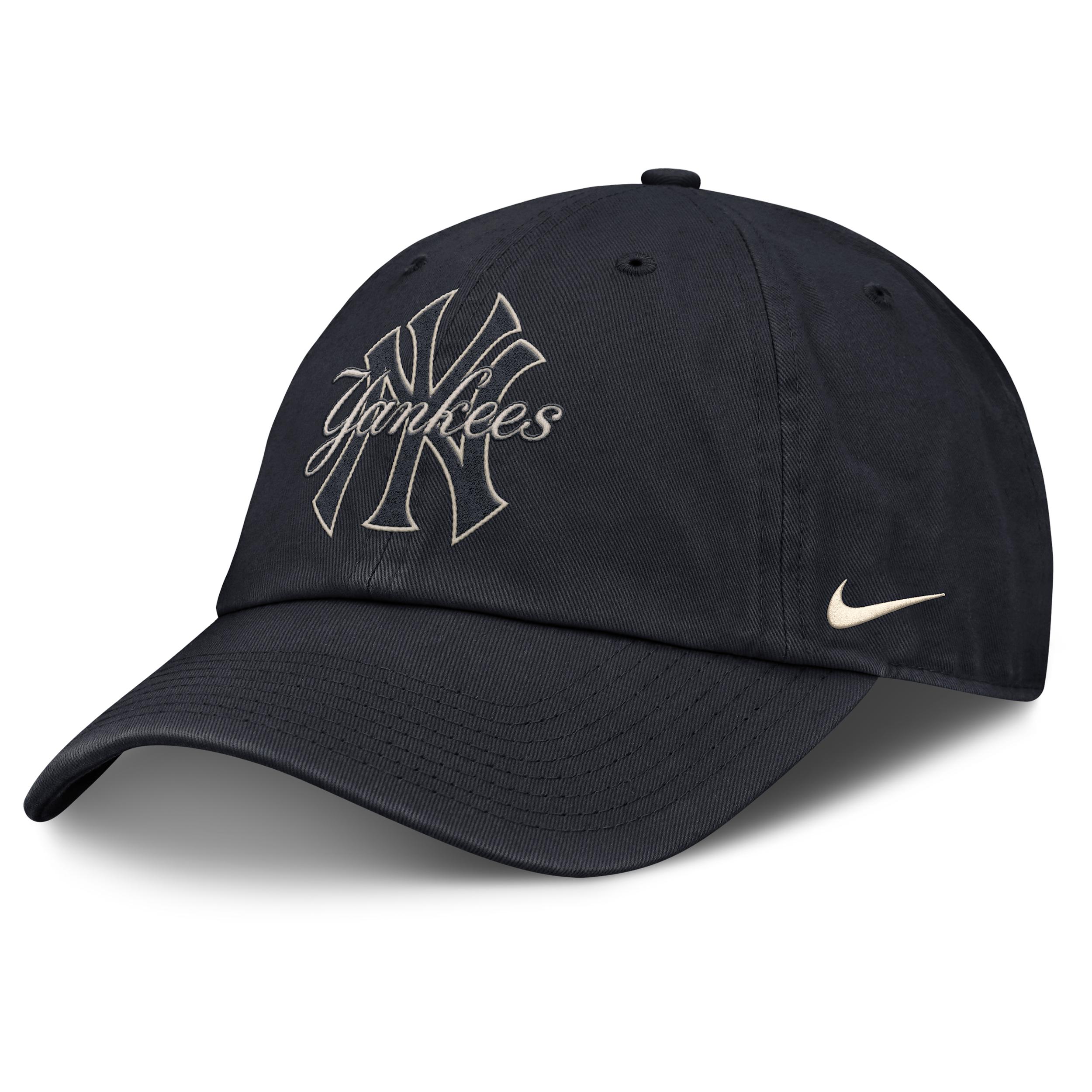 New York Yankees Statement Club Menâs Nike Men's MLB Adjustable Hat by NIKE