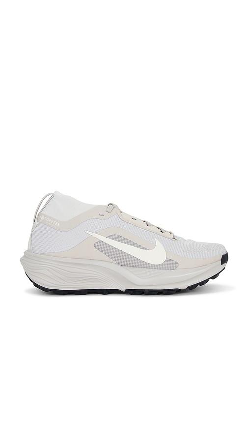 Nike Acg Pegasus Trail Gtx Sneaker in Cream by NIKE