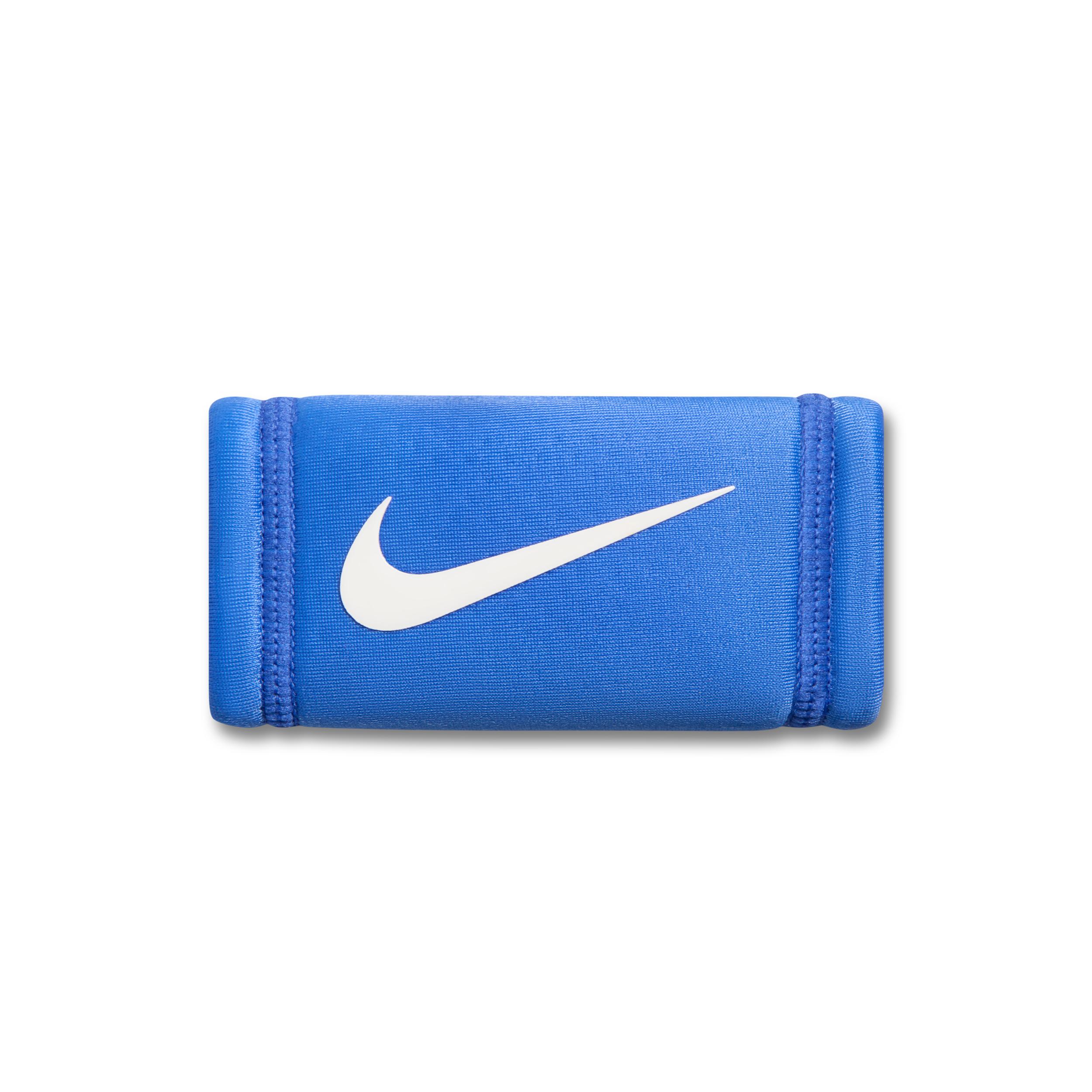 Nike Dri-FIT Football Chin Shield by NIKE