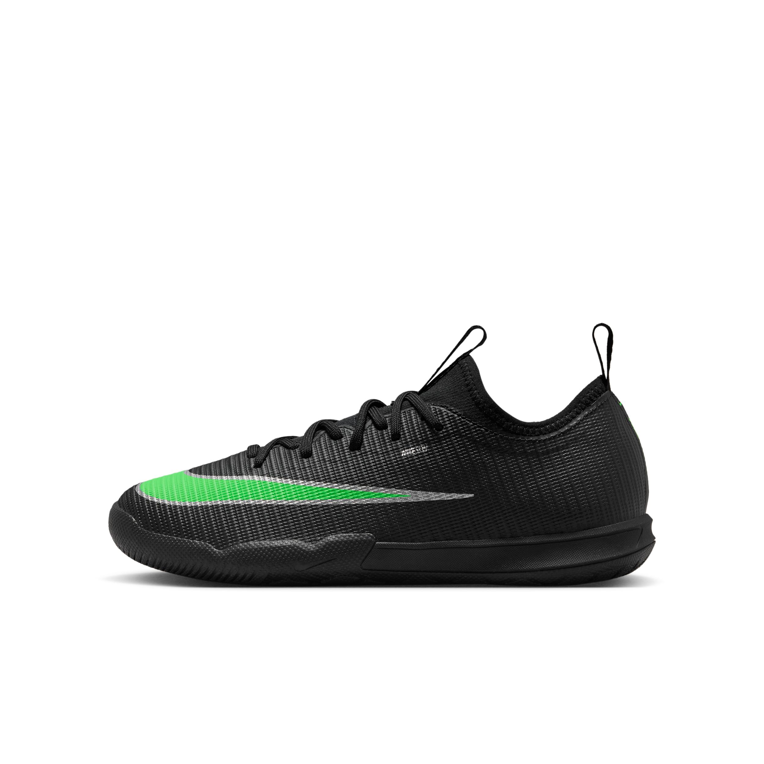 Nike Jr. Mercurial Vapor 17 Academy Big Kids' Indoor/Court Low-Top Soccer Shoes by NIKE